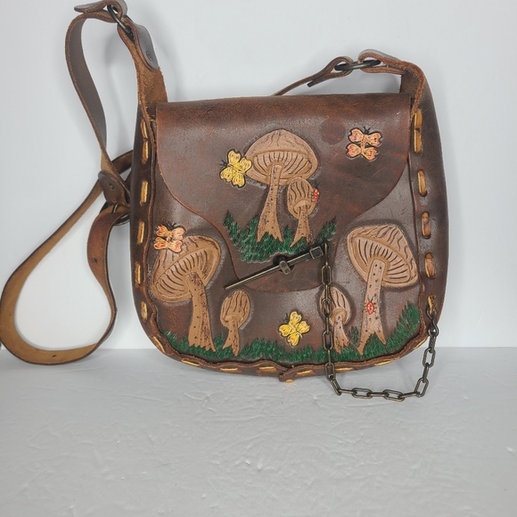 Vintage 1970's Magic Mushroom Handbags - Vintage 70s‎ Butterfly Ladybug Mushroom Tooled Leather Shoulder Bag Crossbody